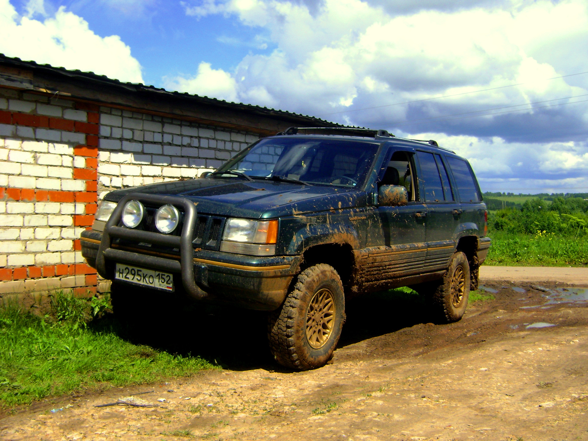 Jeep Grand Cherokee 1998 с кенгурятником