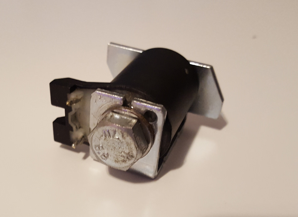 Тут виден болт — FIAT Scudo II