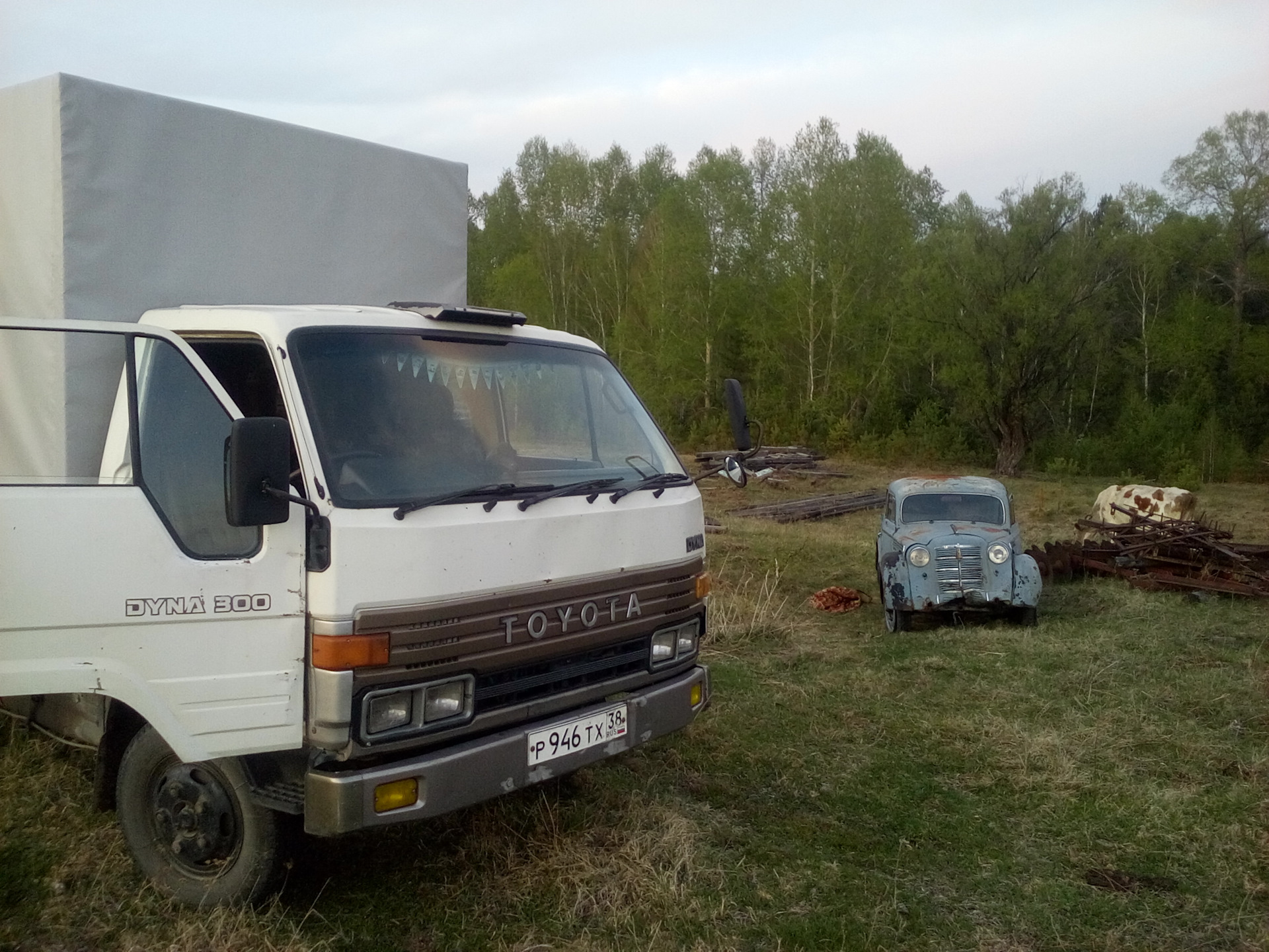 Toyota Dyna 1988. Тойота Дюна 1989. Тойота Дюна 150 1991. Тойота Дюна 1988 3 тонны.