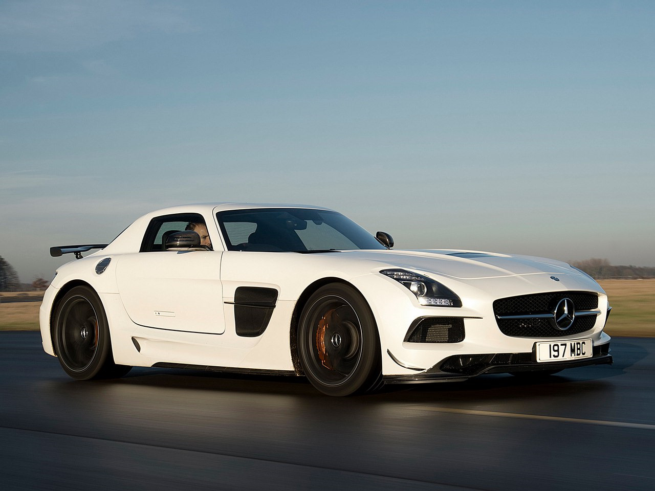 Mercedes Benz SLS AMG черный