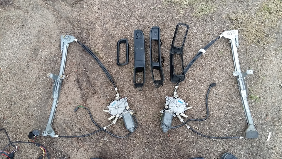 Стеклоподъемник 2131 реечный механический. Электроподъемник стекла w124. Эсп госслужащим. Электроподъемник стекла w124. Электроподъемник стекла w124.