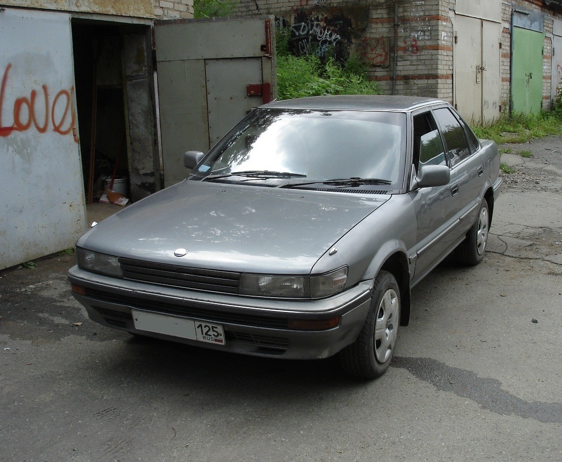      Toyota Sprinter 15 1988