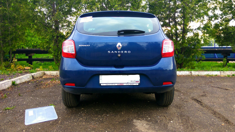 Брызговикам быть. — Renault Sandero 2G, 1,2 л, 2016 года | просто так ...