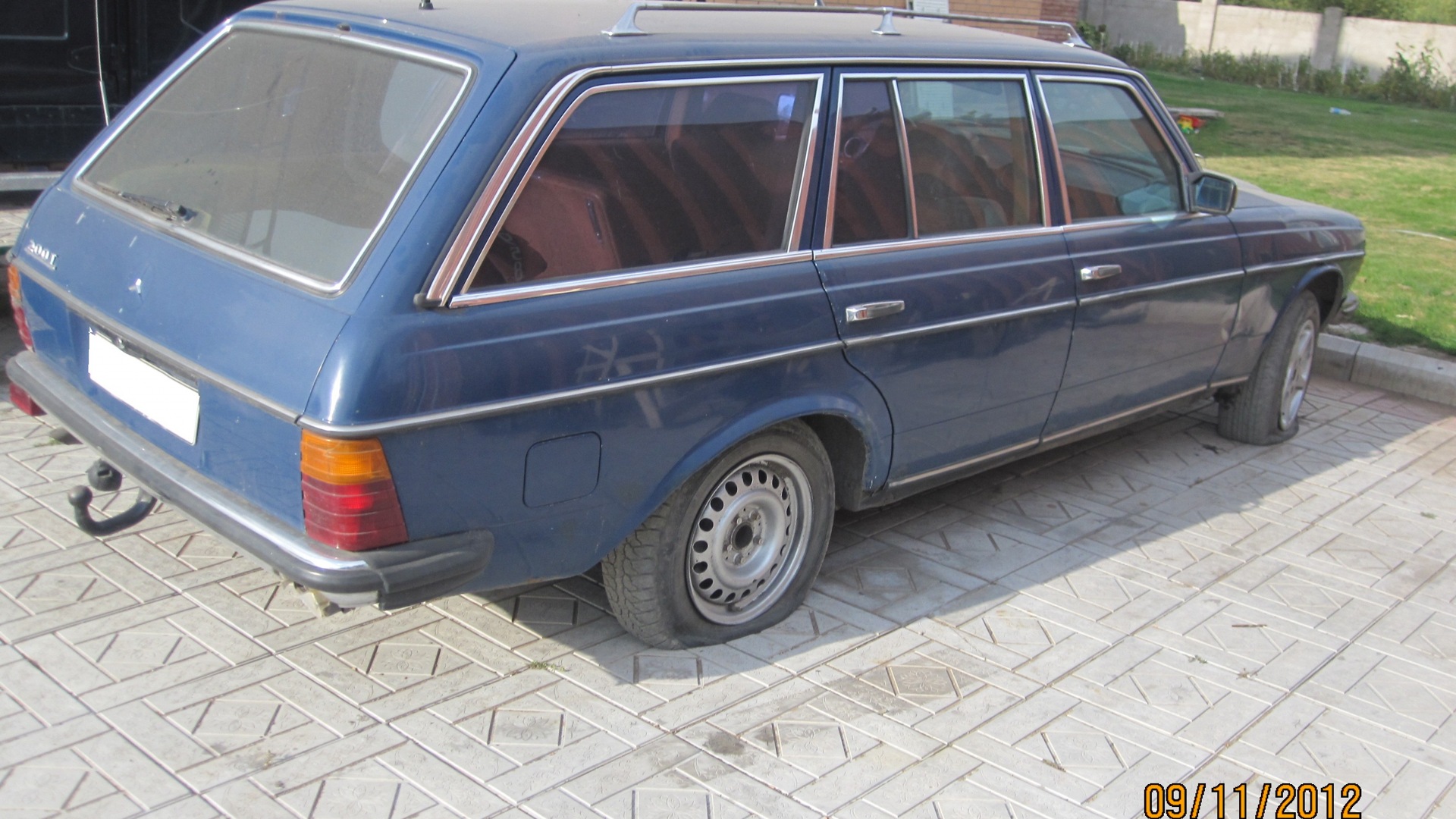 Продажа Mercedes-Benz W123 1985 (бензин, АКПП) — с историей обслуживания —  DRIVE2.RU