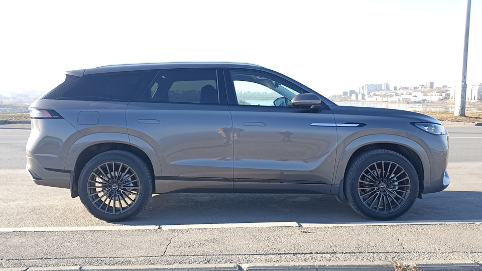 Chery Tiggo 9 (CN) 灰色班轮