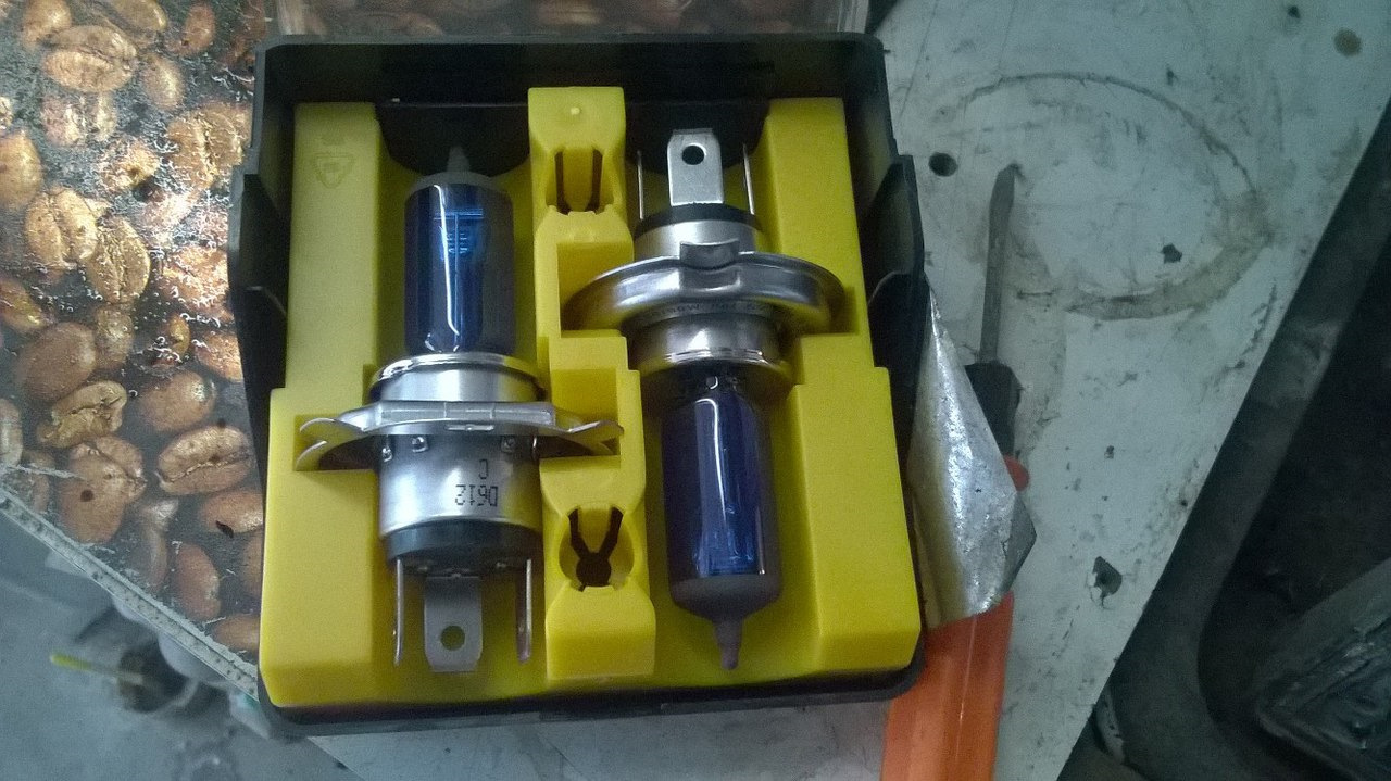 Замена ламп в фарах. — LADA 2101, 1,2 л., 1973 года | электроника | DRIVE2