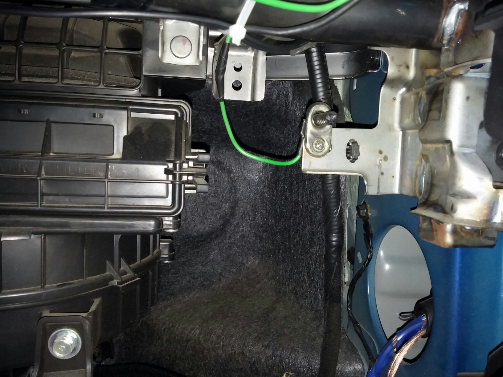 Концевик багажника солярис где находится Концевик бардачка - Hyundai Solaris, 1,6 л, 2011 года просто так DRIVE2