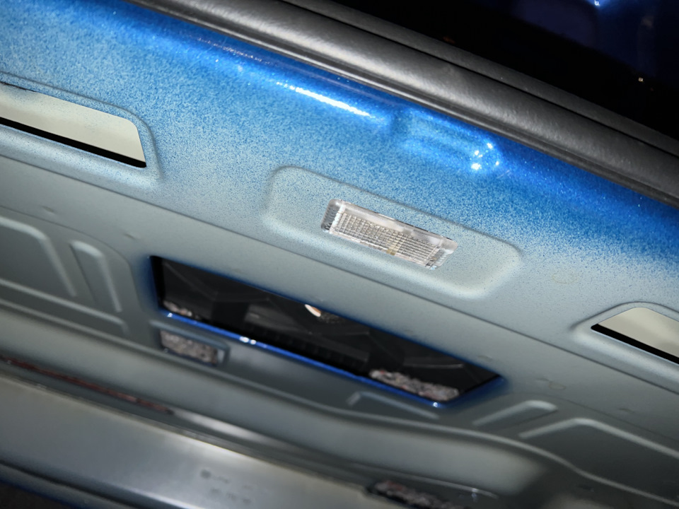 Не горит свет в багажнике у Пирожочка😧 — Volkswagen Polo Sedan, 1,6 л ...