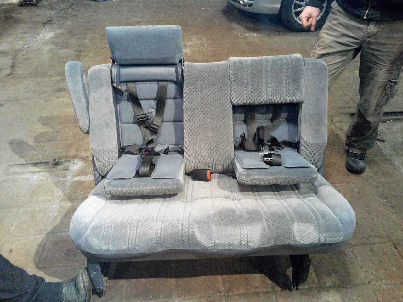 Капитанские кресла в додж караван