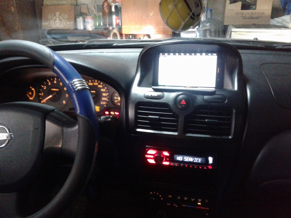 Переходная рамка для планшета 7" и накладки на пороги — Nissan Almera ...
