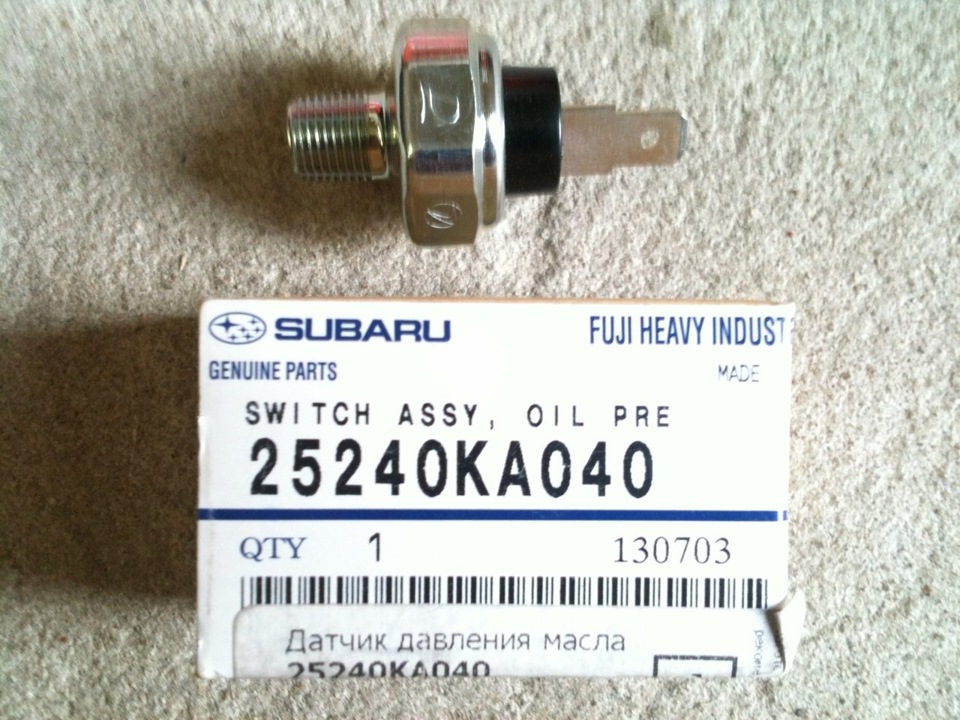 Датчик давления масла отзывы. 25240ka041 Subaru датчик давления масла. Subaru 25240-ka040. 25240ka041 Subaru датчик. 25240-Ka040 датчик давления масла.