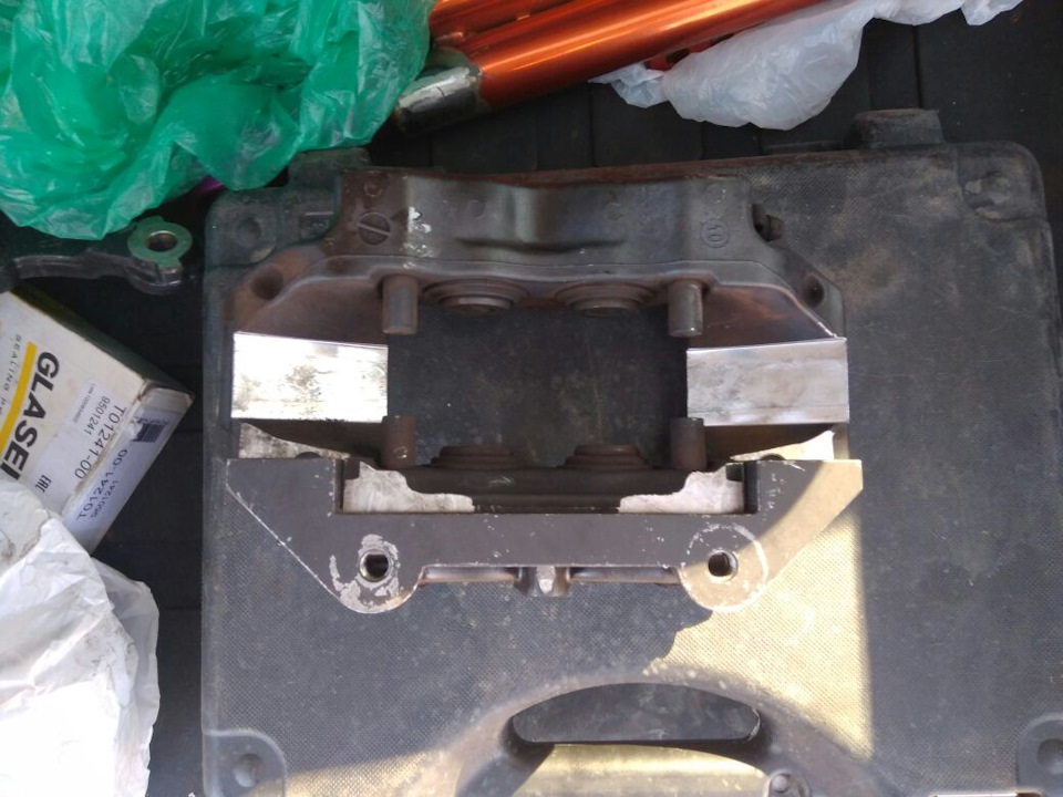 Фото в бортжурнале Nissan Skyline (R32). Запчасти на фото: T0124100