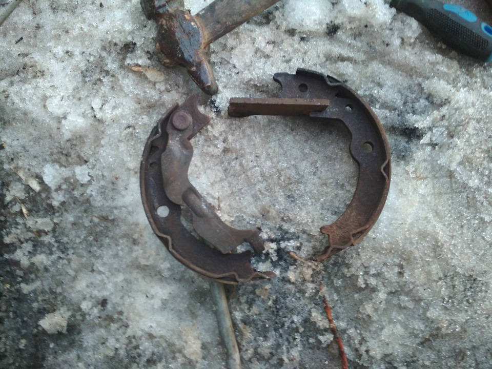 Стояночный тормоз. — Chevrolet Lacetti SW, 1,6 л, 2007 года | поломка ...