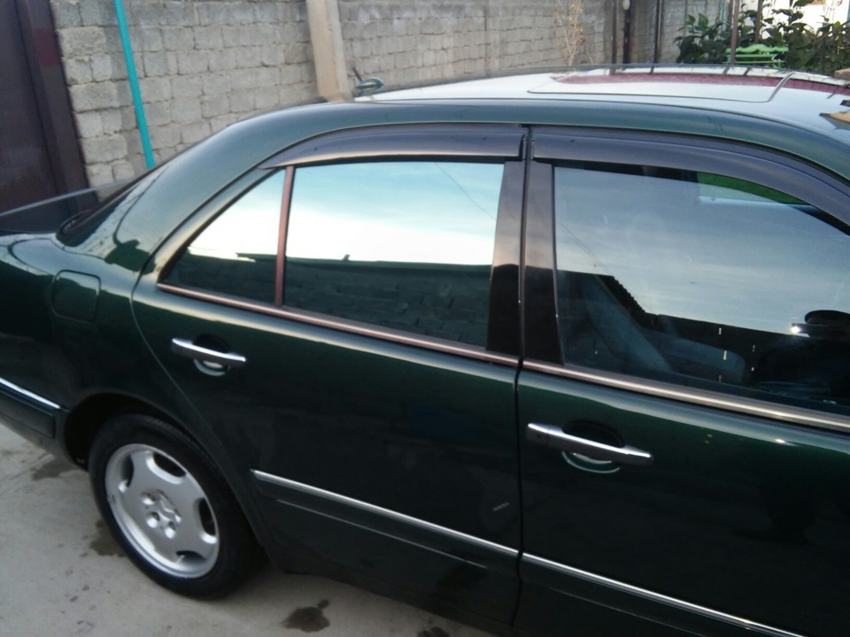 графитовая тонировка — Mercedes-Benz E-Class (W210), 2,8 л, 1998 года ...