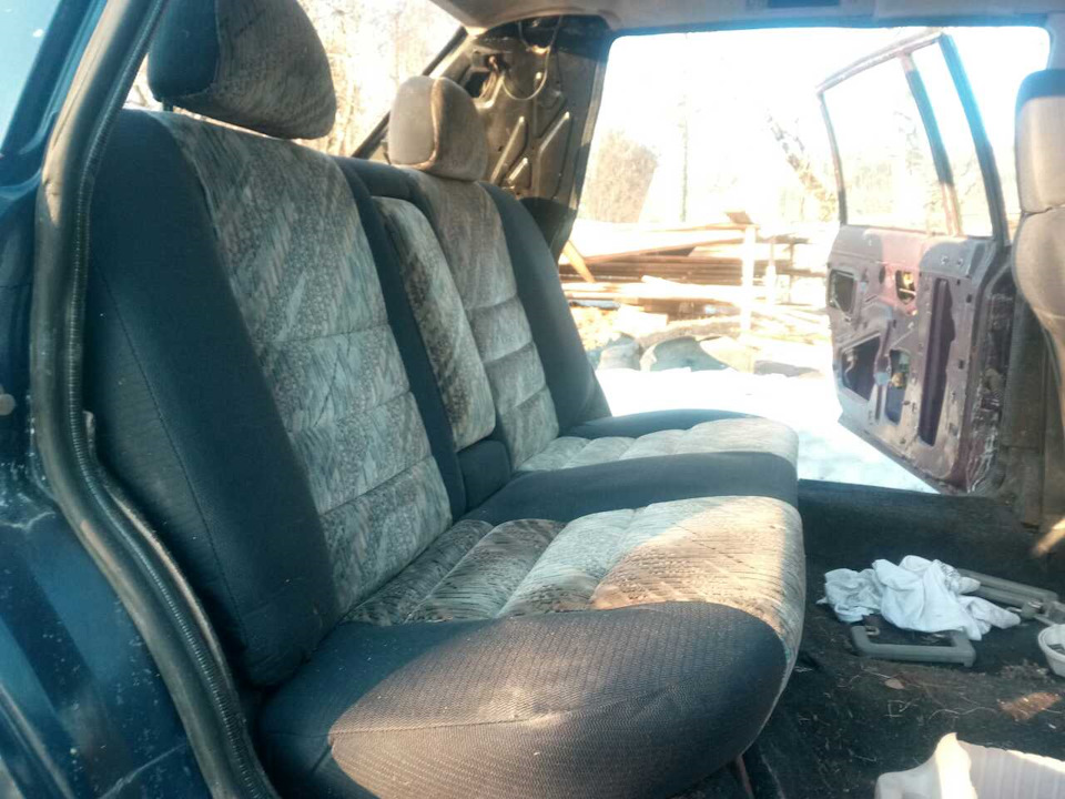 Задний диван — Москвич Князь Владимир, 3 л, 1999 года | другое | DRIVE2