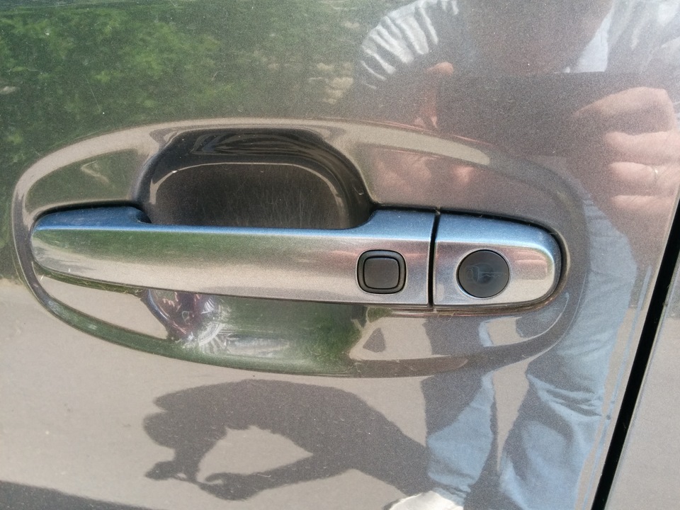 Заглушка в личинку замка — Toyota Prius (20), 1,5 л, 2008 года ...