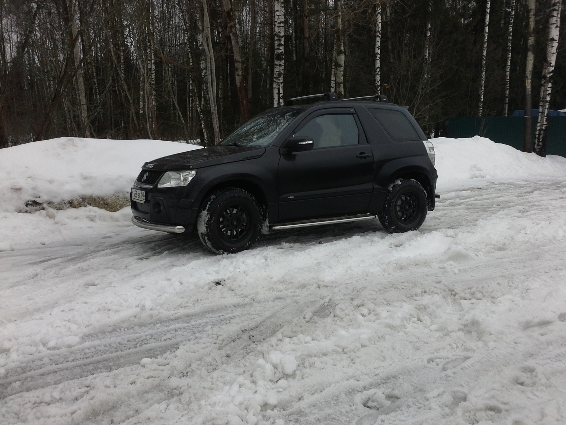 Suzuki Grand Vitara черная