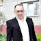 Другой мотор на ниву шевроле. 9f56bb1s 60. Другой мотор на ниву шевроле фото. Другой мотор на ниву шевроле-9f56bb1s 60. картинка Другой мотор на ниву шевроле. картинка 9f56bb1s 60. "Лошадиные силы продают автомобили, а крутящий момент выигрывает гонки." — Энцо Ансельмо Феррари — итальянский конструктор и автогонщик, основатель автомобильной компании «Феррари». Есть версия, что эта фраза принадлежит Генри Форду, но мне как то все равно.Эта фраза всецело отражает то, что происходит сейчас в автоиндустрии, людям впаривают машины с мощными двигателями, хотя это может и не отражаться на динамике разгона и ее тяговых характеристиках начиная с холостых оборотов и до максимальных оборотов, которые вы используете. Можно ли считать "удобным" двигатель объемом 1,6 литра и мощностью 120-130 л.с. если эта мощность выдается на 7000 оборотах в гражданском использовании по городу? Уверен, что нет.В применении к своей машине по городу я использую диапазон от 1000 до 3000 оборотов, при движении по трассе основные обороты от 2500 до 4500 оборотов, очень редко кручу больше и только потому что нужно обогнать какую либо машину иначе тебя размажет по асфальту какой нибудь большегруз.Максимальная мощность двигателя прежде всего определяет максимальную скорость автомобиля. А крутящий момент – быстроту достижения мотором этой максимальной мощности.Итак параметры двигателя Шевроле Нива смотрим руководство:мощность двигателя 80 л.с при 5000 оборотов,крутящий момент 127,4 Н*м при 4000 оборотах.Получается что 80 л.с. дает нам на Шниве заявленную максималку 140км/час, а 127 Н*м — 19 секунд до 100км/час.Крутящий момент в 127 Н*м для двигателя 1,7 литров это откровенный позор нашего автопрома, а что можно ждать от блока и головки принципиально не изменивщейся с начала 70-х годов прошлого века. Скоро можно будет праздновать (вдумайтесь) пятидесятилетие! данного двигателя.Чего же хочется мне от вновь приобретенной машины? Конечно же динамики, более быстрого разгона до сотки, хорошую тягу от холостых оборотов и до 4500 — 5000 оборотов с запасом на обгоны.Этим вопросом я начал заниматься сразу после приобретения автомобиля в ноябре 2016 года и посмотрел и пообщался со всеми имеющимися производителями распредвалов на тот момент. Отзывы про компании производящие распредвалы весьма противоречивые. Разговаривал и переписывался я и с Рожковым Анатолием Павловичем, главным конструктором и владельцем компании ОКБ Двигатель, он же раньше работал в ОКБ Динамика, дядька преклонного возраста, но находится в полном здравии и работы свои продолжает и по сей день, не каждый молодой сможет за ним поспеть. Понял для себя, что буду заказывать все в комплексе: распредвал под гидрокомпенсаторы 21214-1006010-04+4(6800 руб), прошивку ЭБУ(5000руб) под этот вал.Нашел грамотного человечка в Новосибирске и буду делать мехработы здесь.Что бы эксперимент удался, в идеале нужно было найти диностенд и поэтапно устанавливая тюнингованные компоненты на автомобиль каждый раз делать замер и измерения крутящего момента и мощности, устанавливаем ЭБУ — замеряем, устанавливаем распредвал — замеряем, устанавливаем рессивер — замеряем. Но к своему стыду диностенд в таком большом городе как Новосибирск я так и не нашел. В Инженерном Институте НГАУ стенд есть, но измеряет только до 3000 оборотов, со снятием двигателя с автомобиля, ЦАРЗ — 15 в Академгородке такая же петрушка, кто то сказал что есть колесный стенд в Железнодорожном институте, но контактов я так и не нашел.Замеры буду производить посредством программы на своем смартфоне Speed Logic Lite лучшее из бесплатных, что нашел на Play Market. Будем замерять динамику разгона в секундах с 0 до 80 км/час, с 0 до 100 км/час и время прохождения квотера 402 метра.