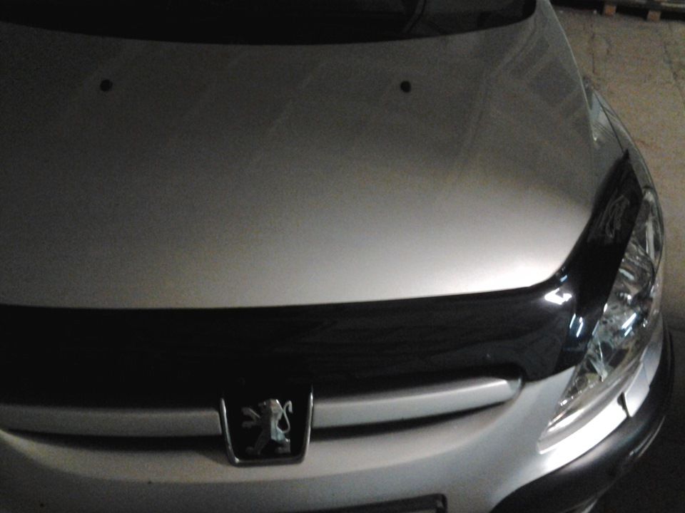 удаление молдинга капота — Peugeot 307, 1,6 л, 2002 года | аксессуары ...