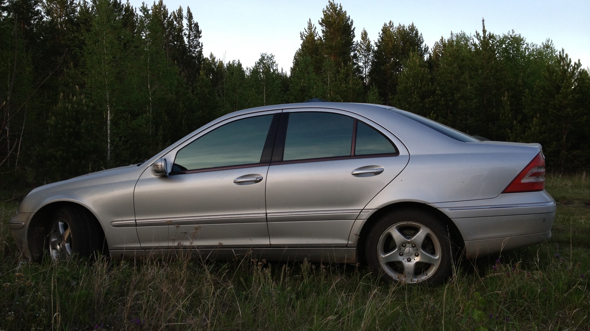 Mercedes-Benz C-class (W203) 2.6 бензиновый 2001 | 