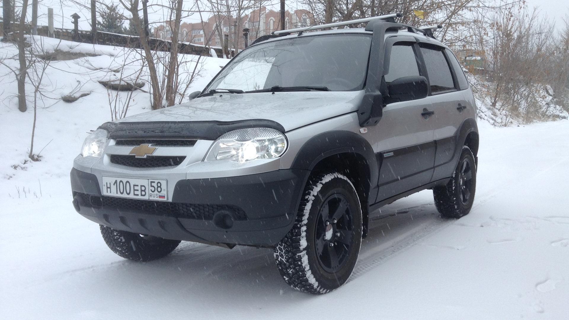 Chevrolet Niva 1.7 бензиновый 2012 | маленький ТЯГАЧ на DRIVE2