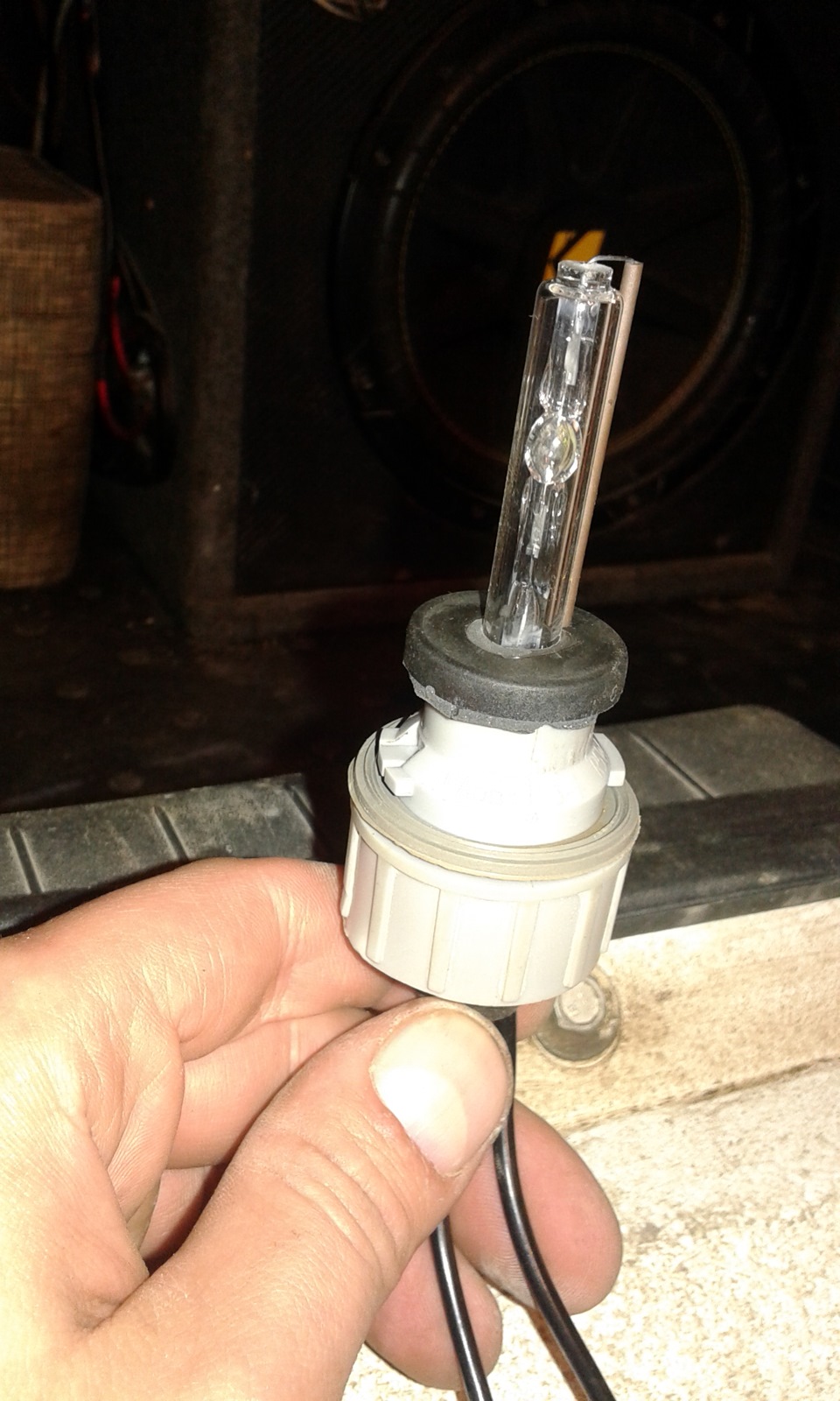 Свет мне в ж@пу! Или установка ксенона в задний ход))) — Lada Приора ...