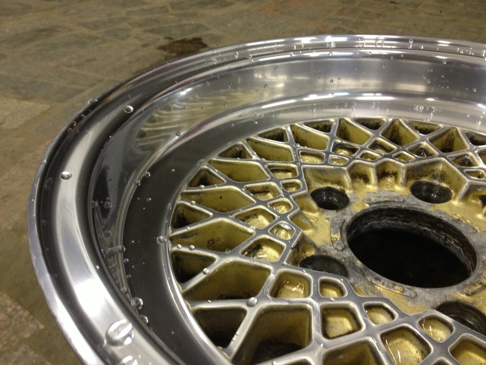 Полировка диска BBS — Volkswagen Golf Mk6, 1,4 л, 2009 года | своими ...