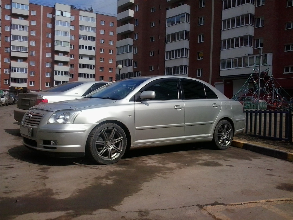 Какие диски на тойота авенсис 2004