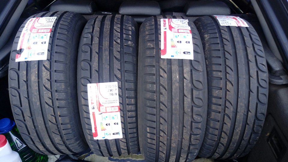 Резина улан удэ. Tigar UHP Ultra High Performance 215/55 r17. Tigar Ultra High Performance 215/50 r17 95w. Tigar Ultra High Performance r17 205/55 95w. Автошина 205/65 r15 Tigar High_Performance 94h.