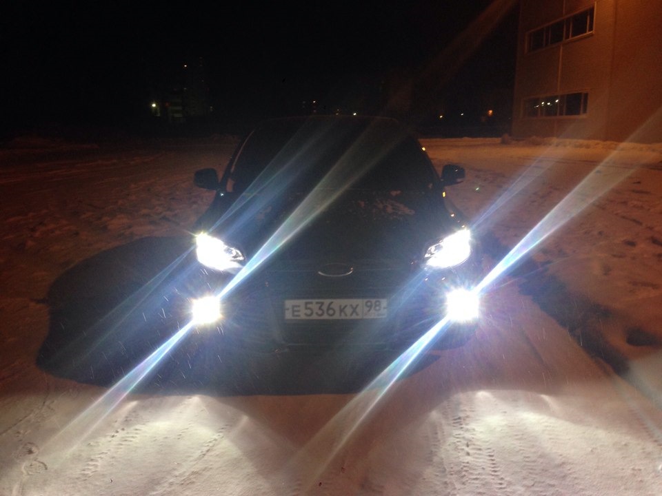 Ксенон в туманках и обрезал антенну штатную. — Ford Focus Hatchback III ...