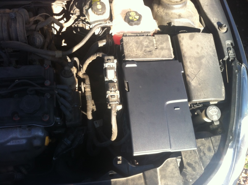 Крышка АКБ — Chevrolet Cruze (1G), 1,6 л, 2010 года | аксессуары | DRIVE2