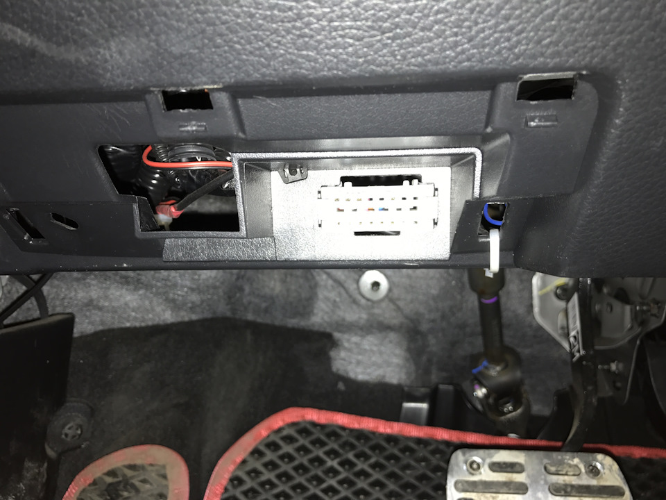 диагностический разъём obd2 nissan qashqai j11