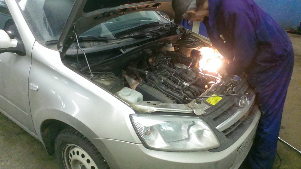 Распаялся расширительный бачок или наши любимые крышки… — Lada Гранта ...