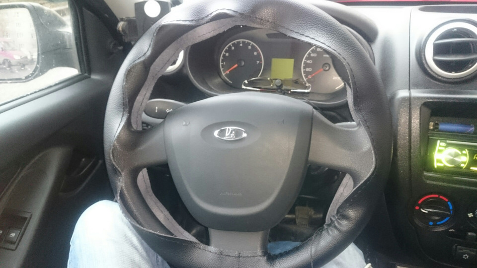 Оплетка руля — Lada Гранта, 2013 года | аксессуары | DRIVE2
