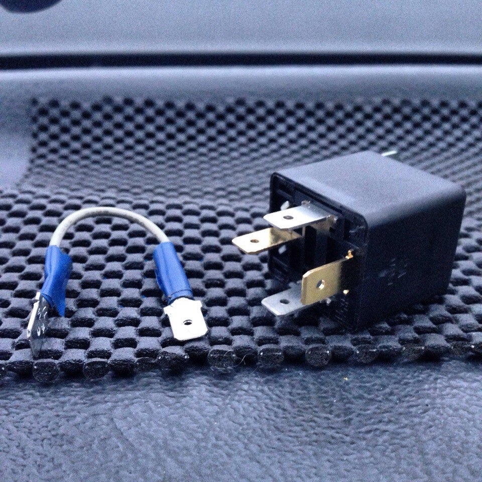 Стеклоподъемники без включения зажигания. — Lada 21101, 1,6 л, 2005 ...