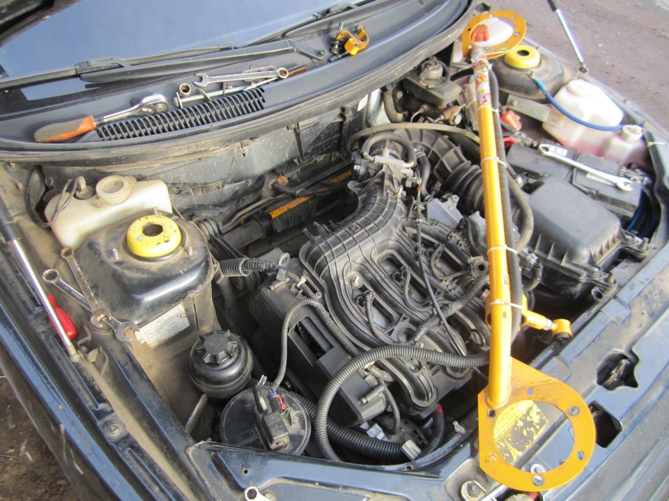 Замена пыльника рулевой рейки с ГУР — Lada 21124, 1,6 л, 2008 года ...