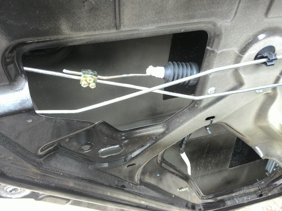 Подключение задних активаторов дверей. — Renault Logan (1G), 1,4 л ...