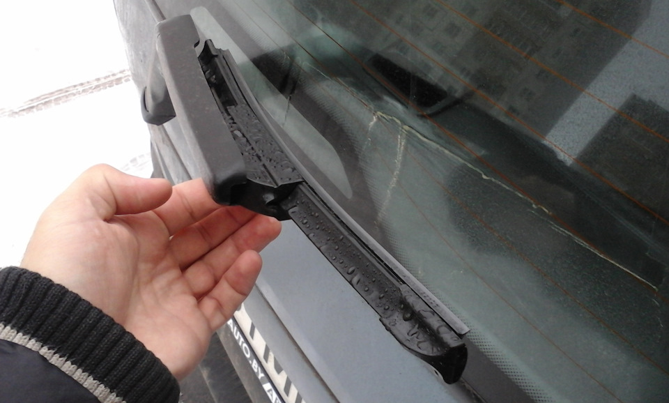 Поводок стеклоочистителя двери багажника — Opel Zafira A, 1,8 л, 2001 ...