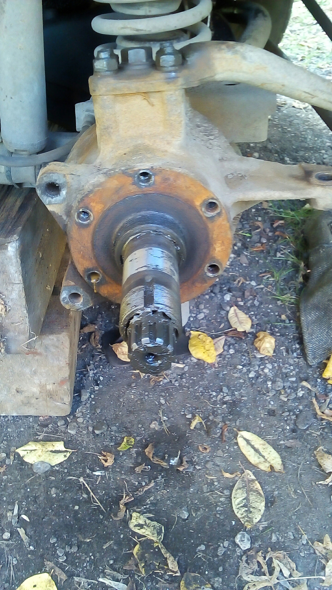 Уаз буханка шкворня переднего моста. Уаз буханка шкворня переднего моста. Поворотный кулак уаз 469. Смазка шкворней уаз буханка. Шкворня уаз 452 старого образца.