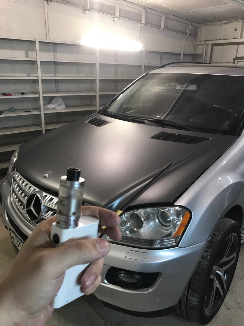 Как самостоятельно обтянуть машину пленкой