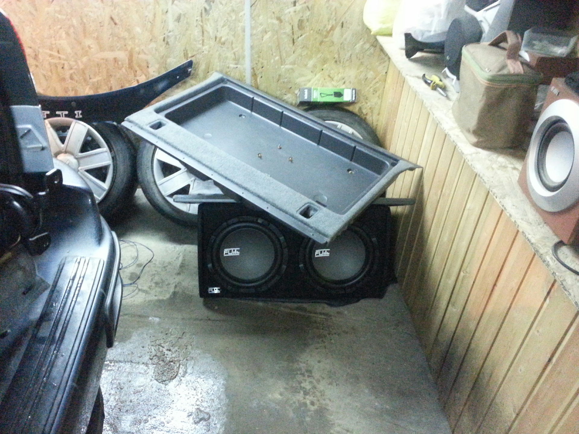 ford f350 crew cab subwoofer box