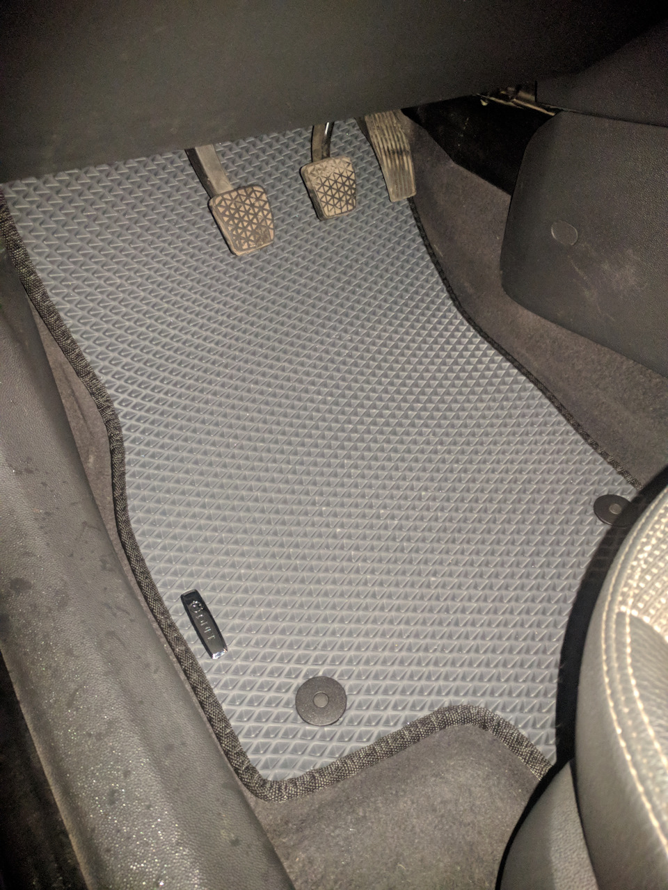 Водительский на месте — Opel Astra H