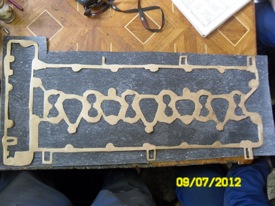 Изготовление прокладок. — Mercedes-Benz W123, 2,8 л., 1979 года ...