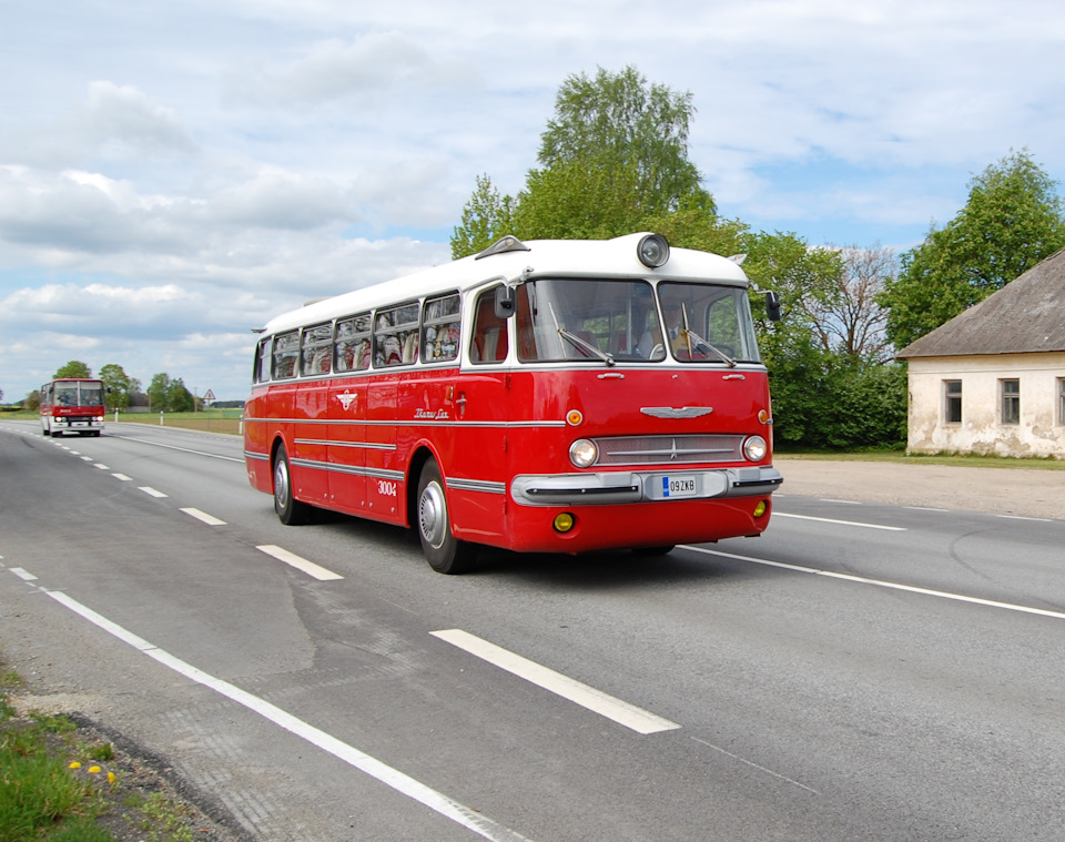 Фото икаруса автобуса