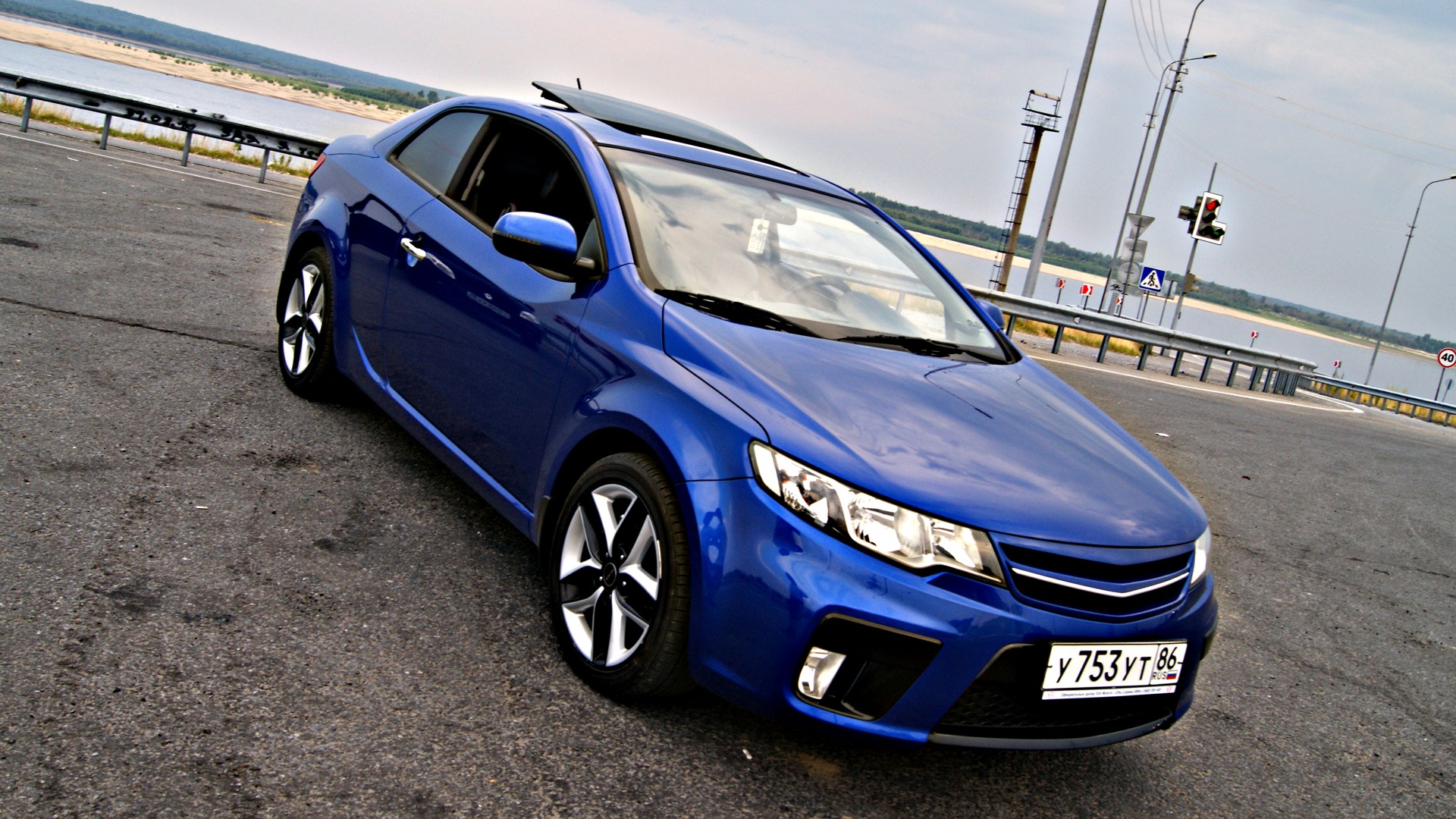 Kia Cerato 2 Koup синяя