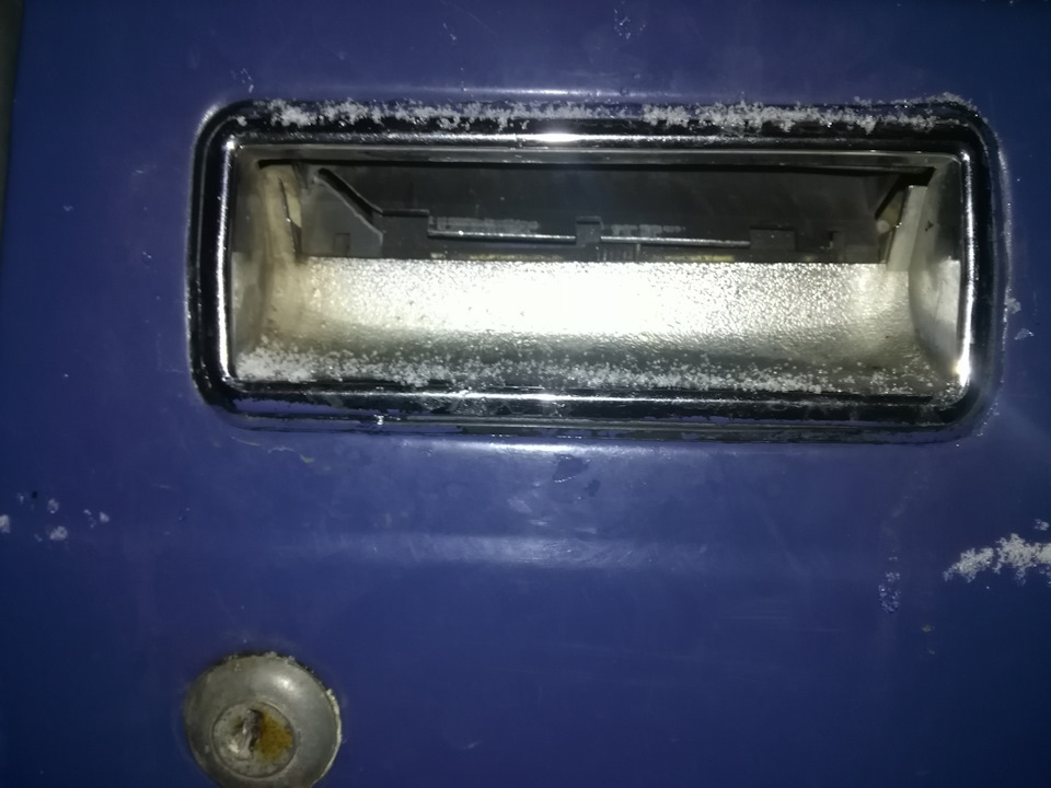 Сломалась ручка двери… — Lada 21070, 1,5 л, 2004 года | поломка | DRIVE2