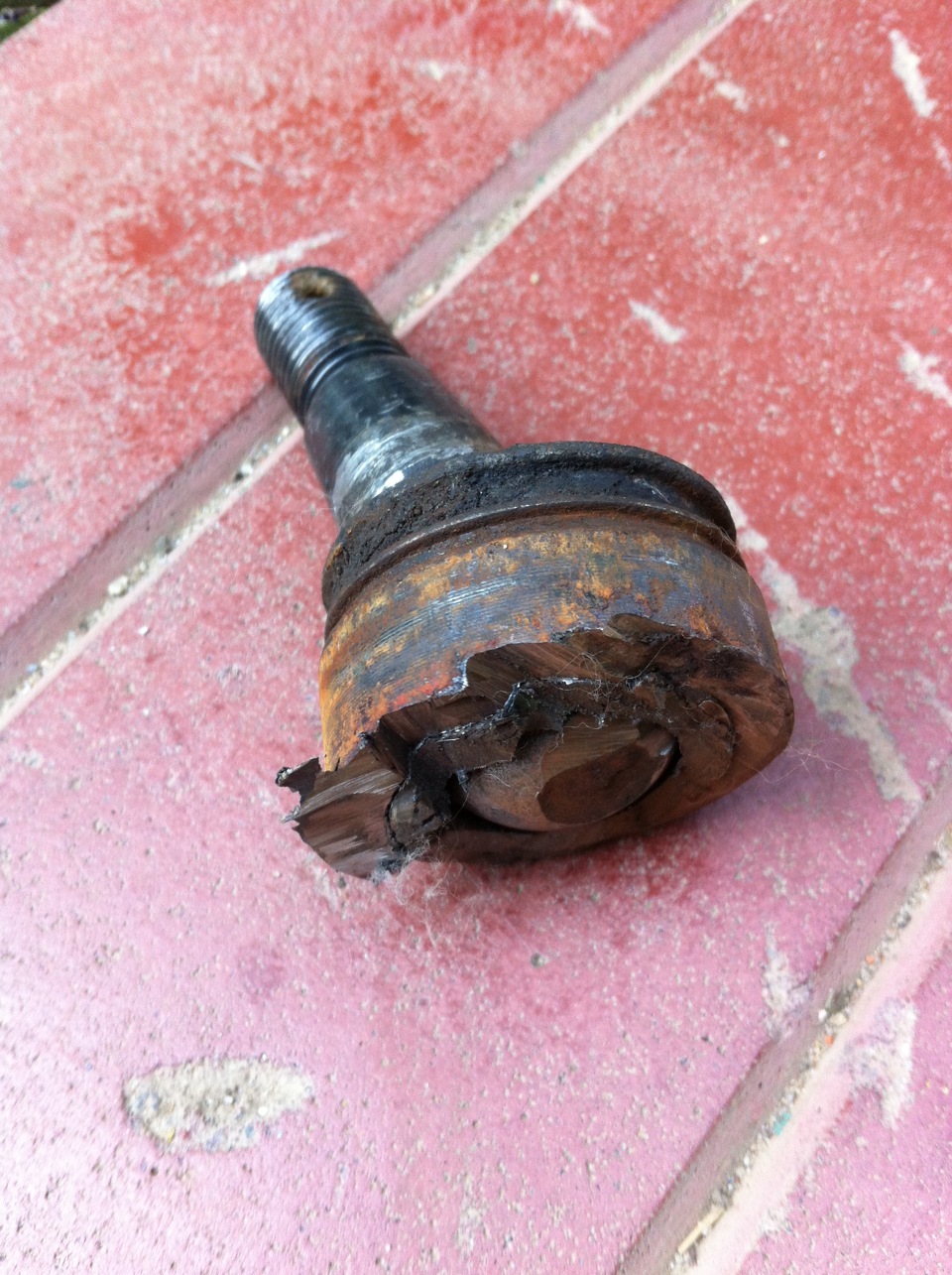 Замена верхей шаровой опоры. — DRIVE2