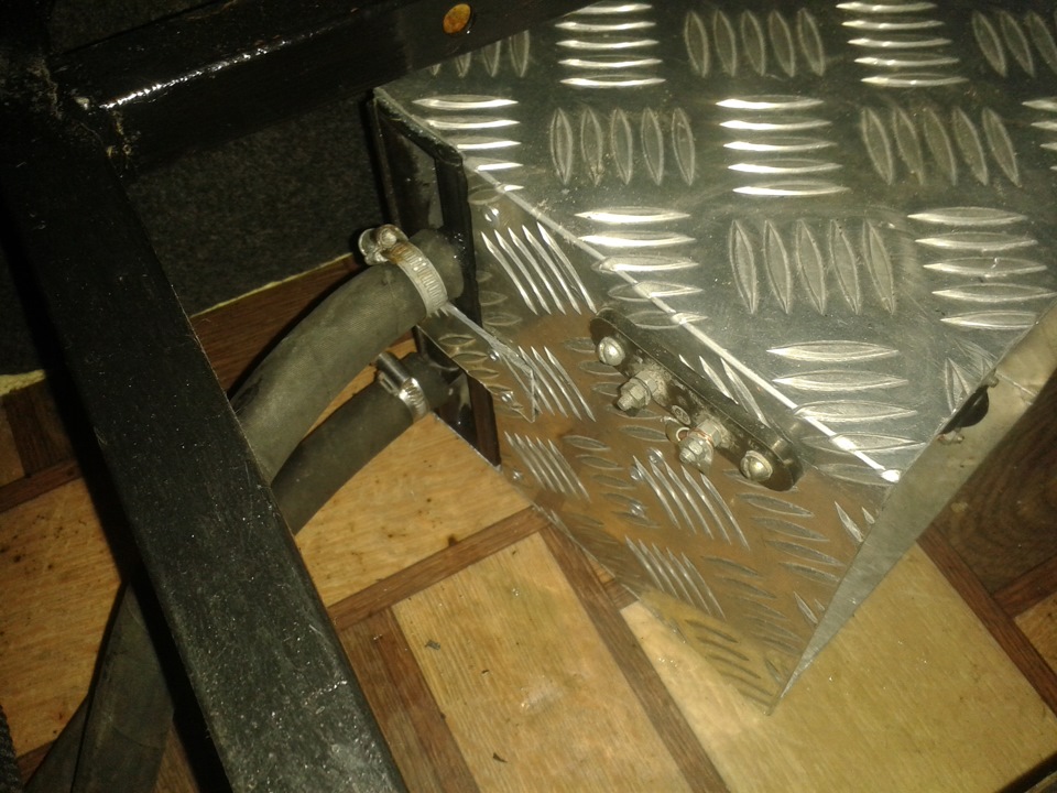 Дополнительная печка в салон газ 66. Электрический обогреватель салона автомобиля 12 вольт своими руками. Как сделать дополнительную печку. Как сделать дополнительную печку. Радиатор печки уаз 39041.