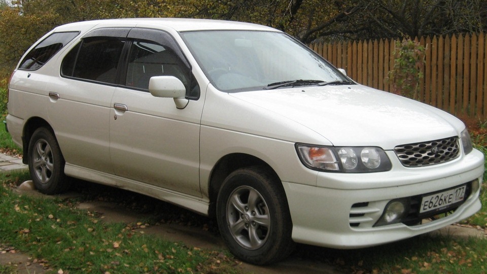 nissan rnessa салон