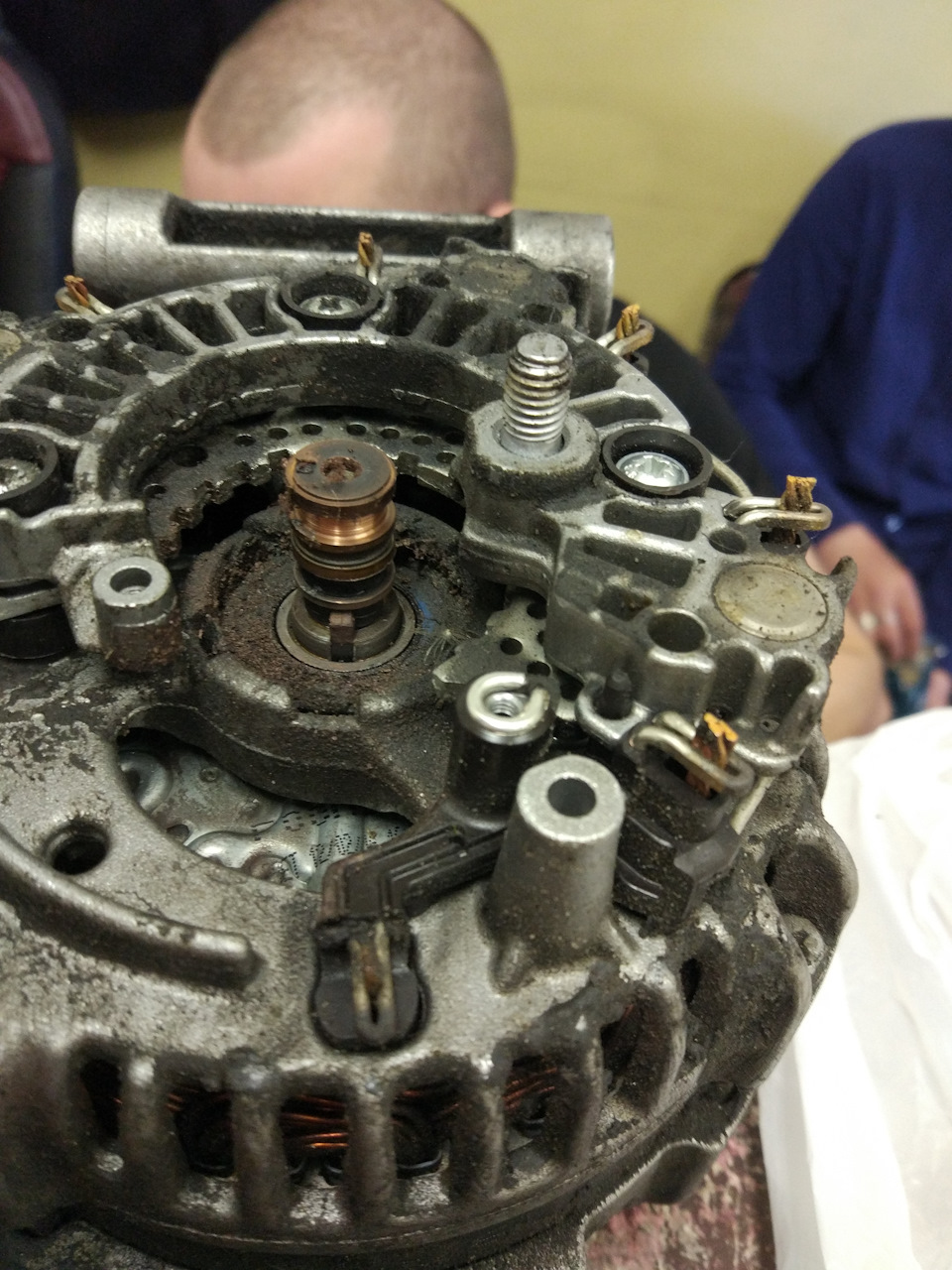 Peugeot Boxer 2.2 нет зарядки с генератора . — AvtogaraZ на DRIVE2